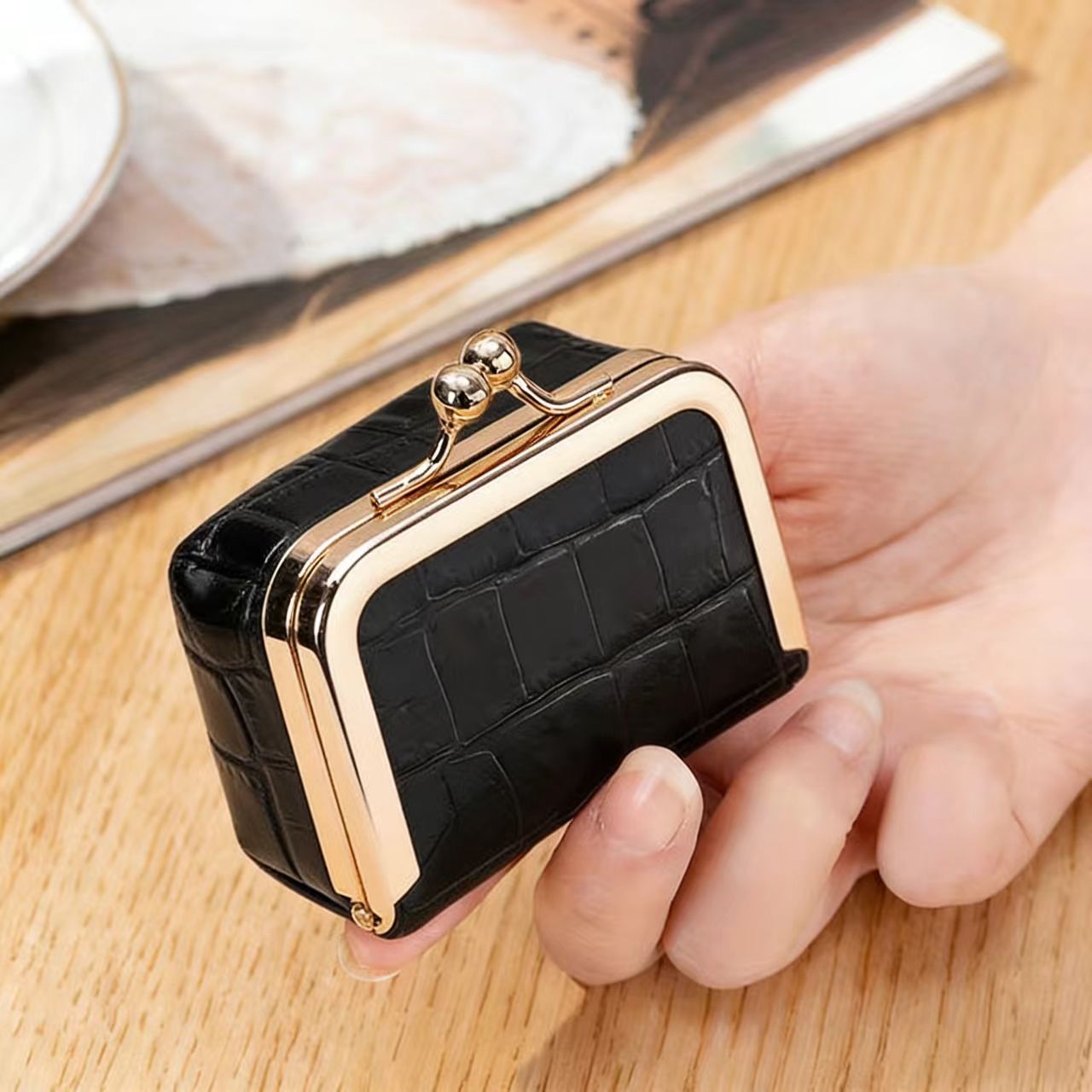 Portable Earbud Jewelry Holder